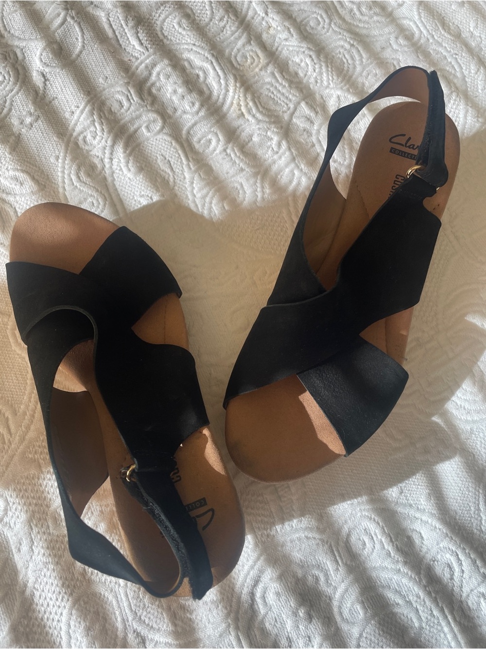 Clarks Black Women's Crisscross Slingback Sandals - Picture 5 of 10